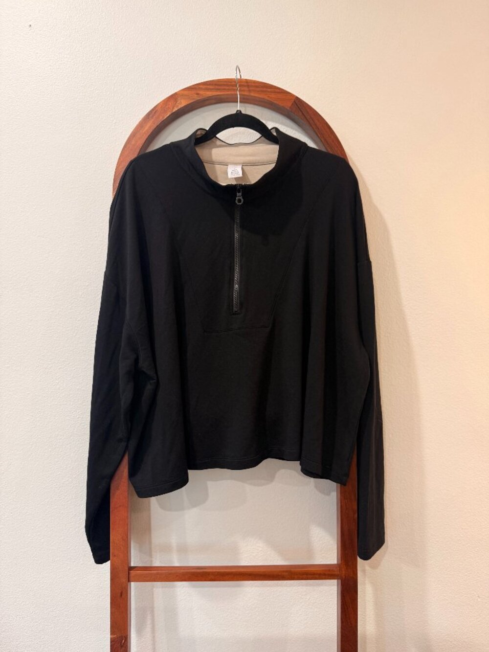 Livi cropped half zip pullover - size 26/28